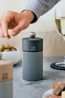 LINE carbone 12  39929 & 39936 table © Petit Studio Grands Boulevards until 03-2032-min